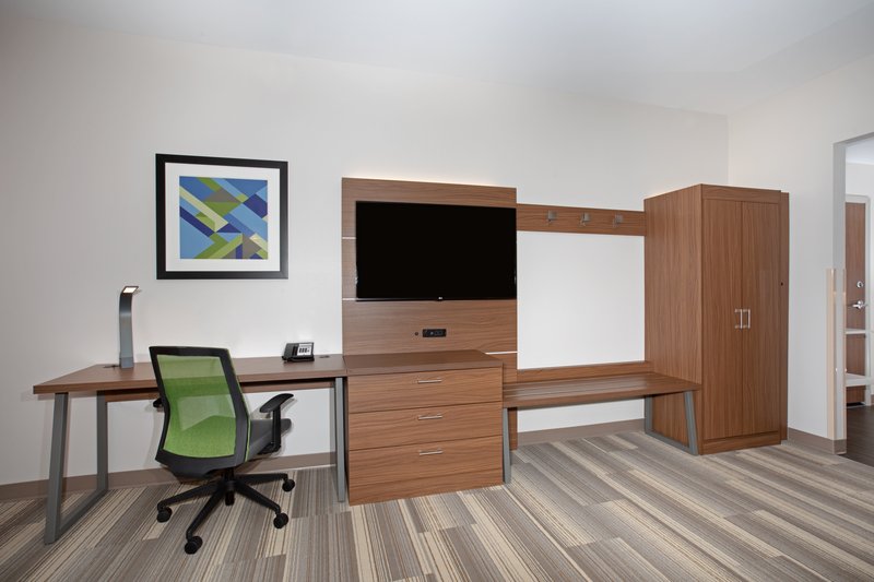 Holiday Inn Express and Suites Dakota Dunes
