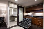 Suite, Bi-level Loft, In Loft: 1 King