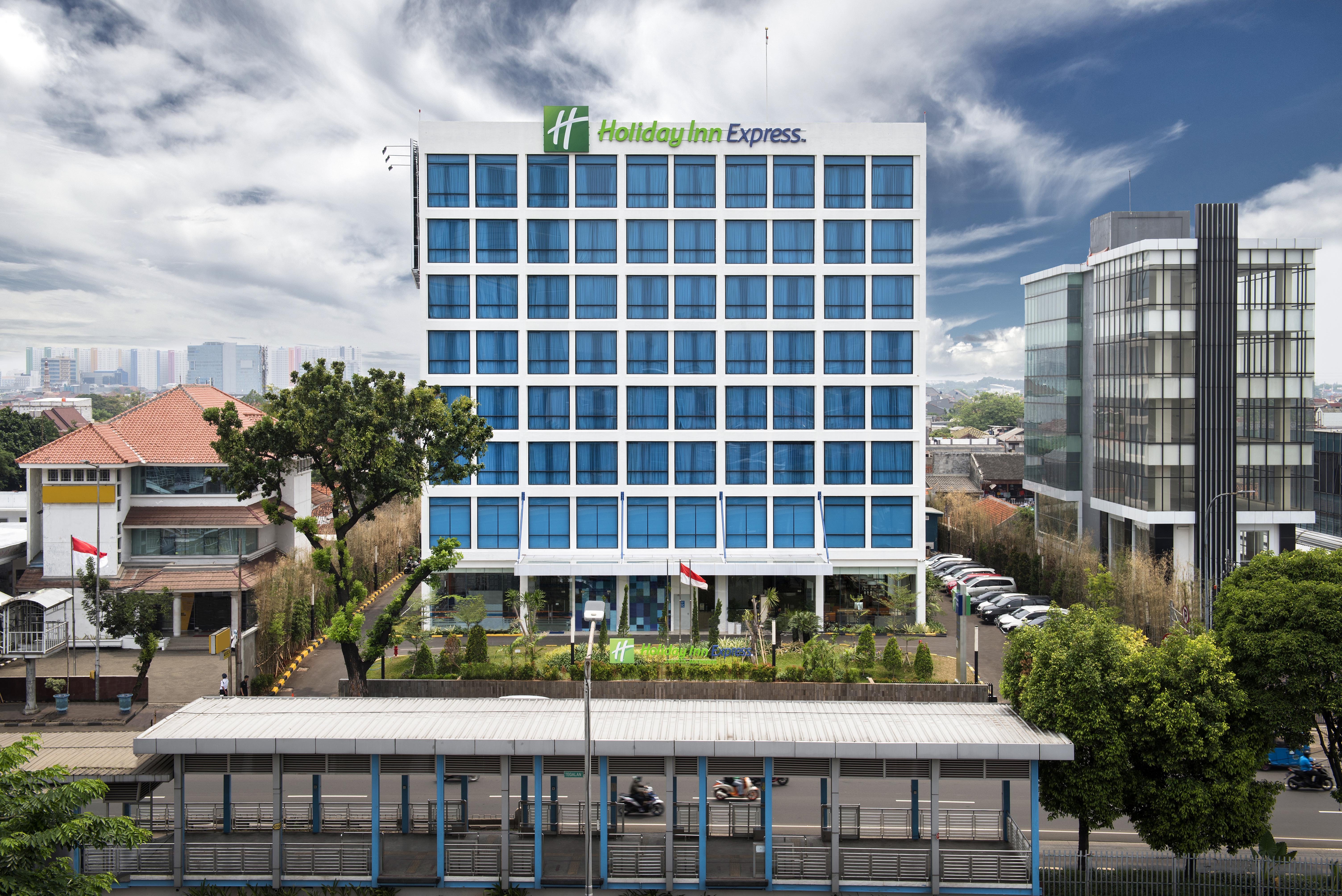 Holiday Inn Express Matraman