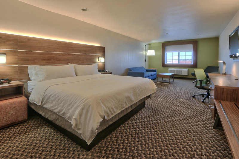 HOLIDAY INN EXPRESS SANTA ROSA