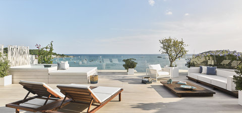 Royal Suite Rooftop with Jacuzzi