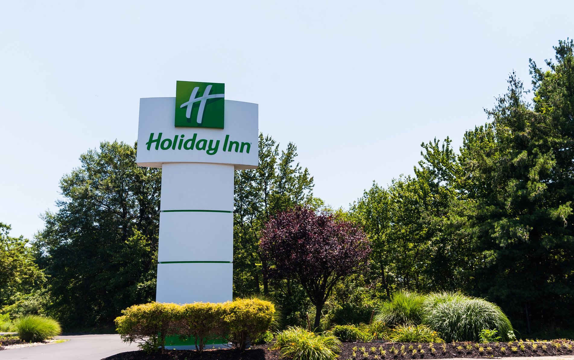 Welcome to the Holiday Inn Philadelphia South Swedesboro NJ
