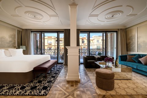 Divine Suite Terrace Velázquez View
