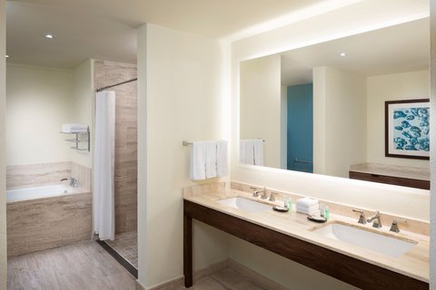 Baño de la suite – Bañera y ducha independientes