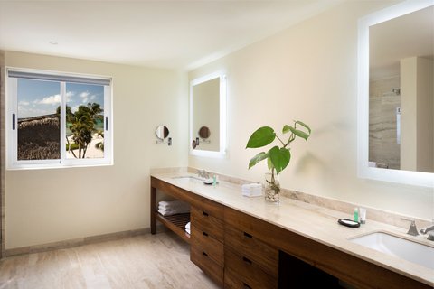 Baño de la Suite Junior