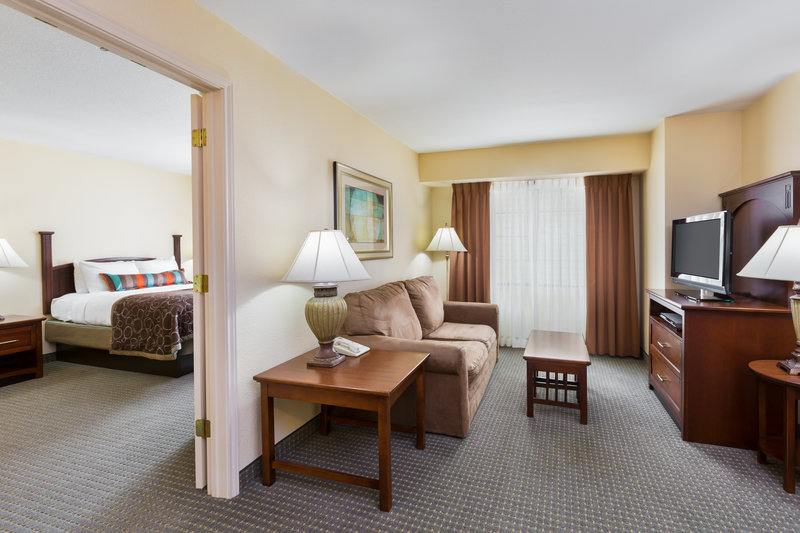 1 BEDROOM SUITE 1 KING BED NONSMOKING