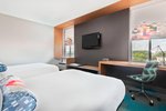 Guest room, 2 Queen, City view