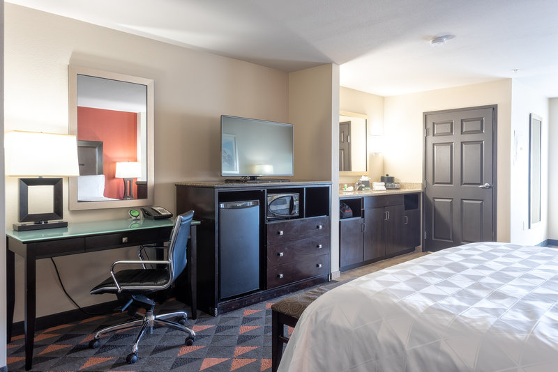 HOLIDAY INN OCEANSIDE NW