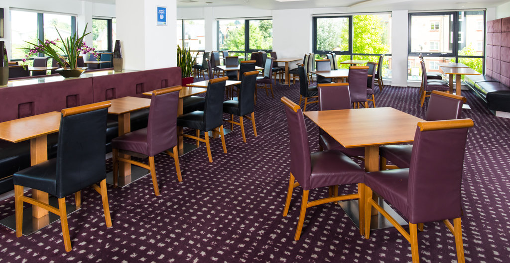 Tasty meals are served in our Great Room lounge each evening