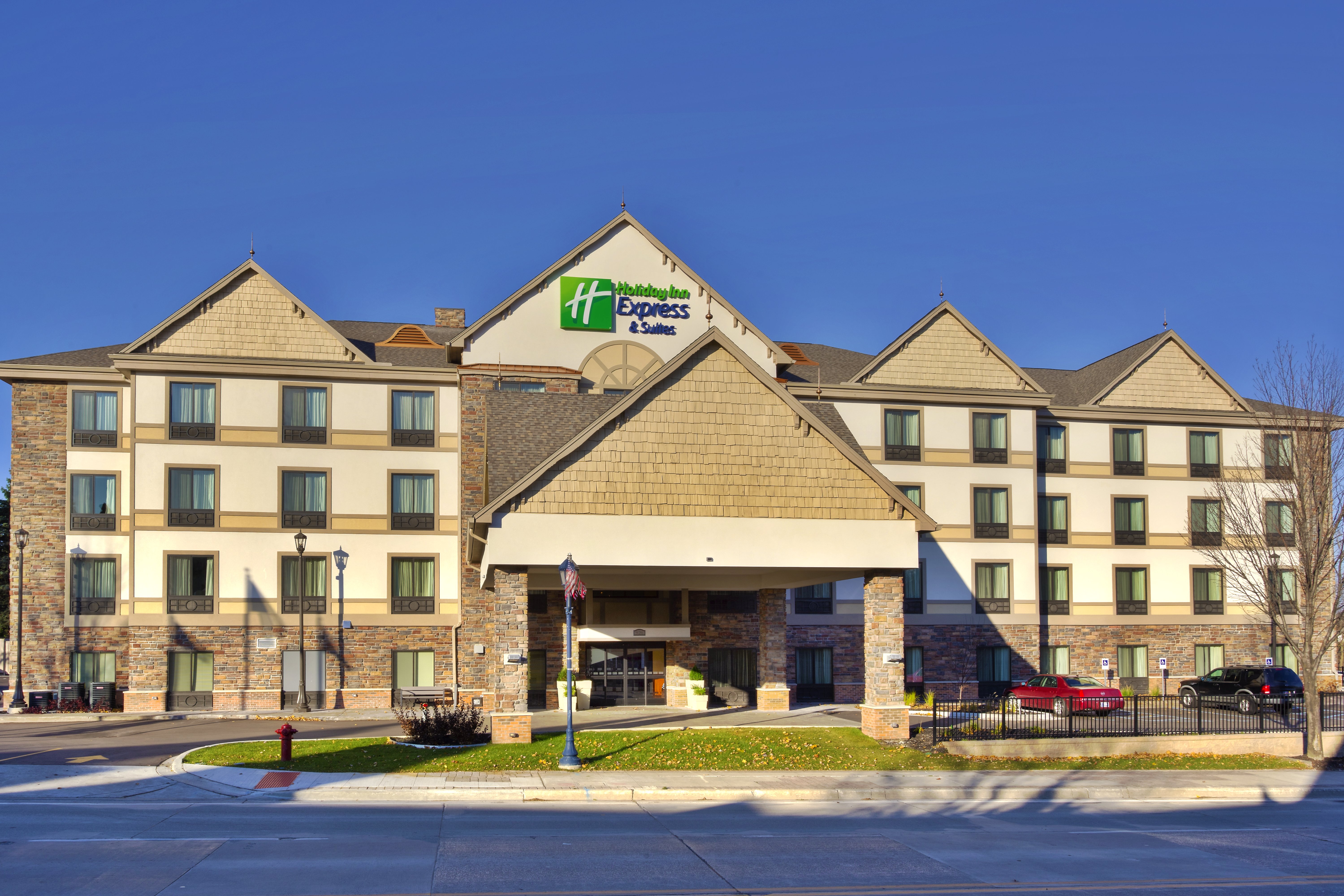 Holiday Inn Express Hotel & Stes