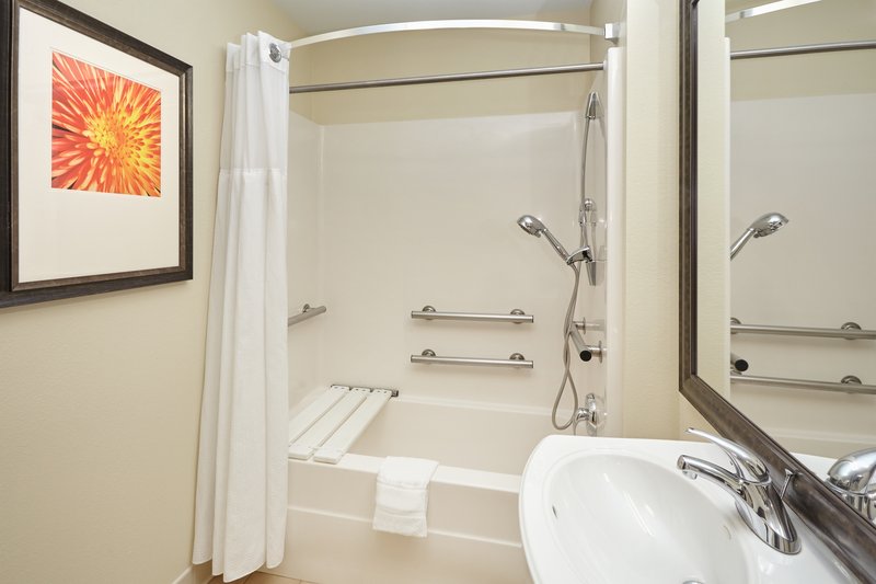 STAYBRIDGE SUITES GLENVIEW