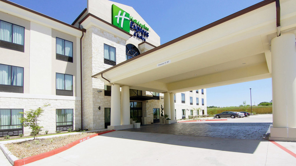 Welcome to the brand new Holiday Inn Express & Suites Cuero!