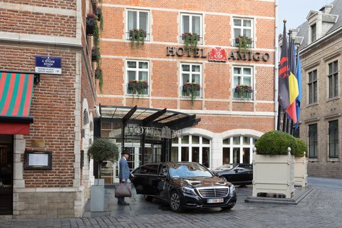 RFH Hotel Amigo - Facade