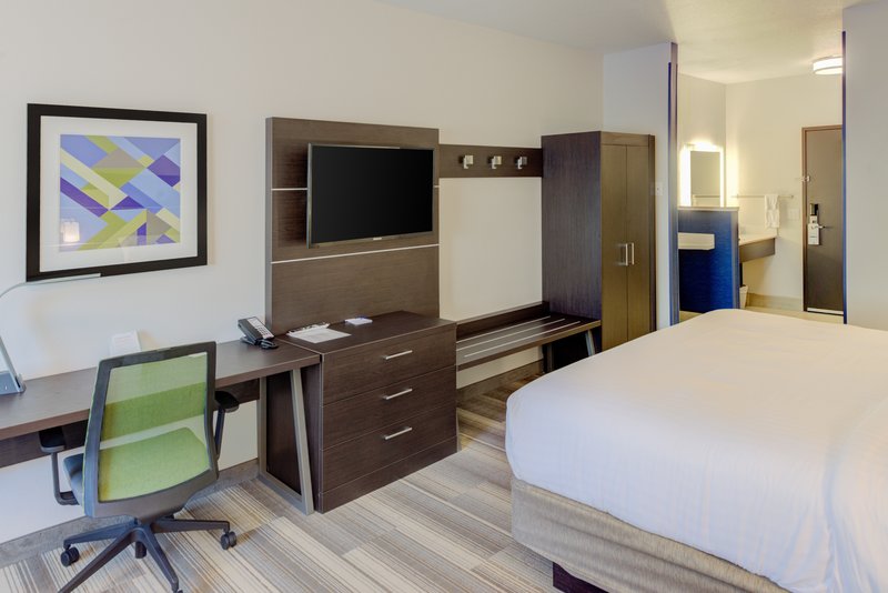 Holiday Inn Express Newberg – Wine Country