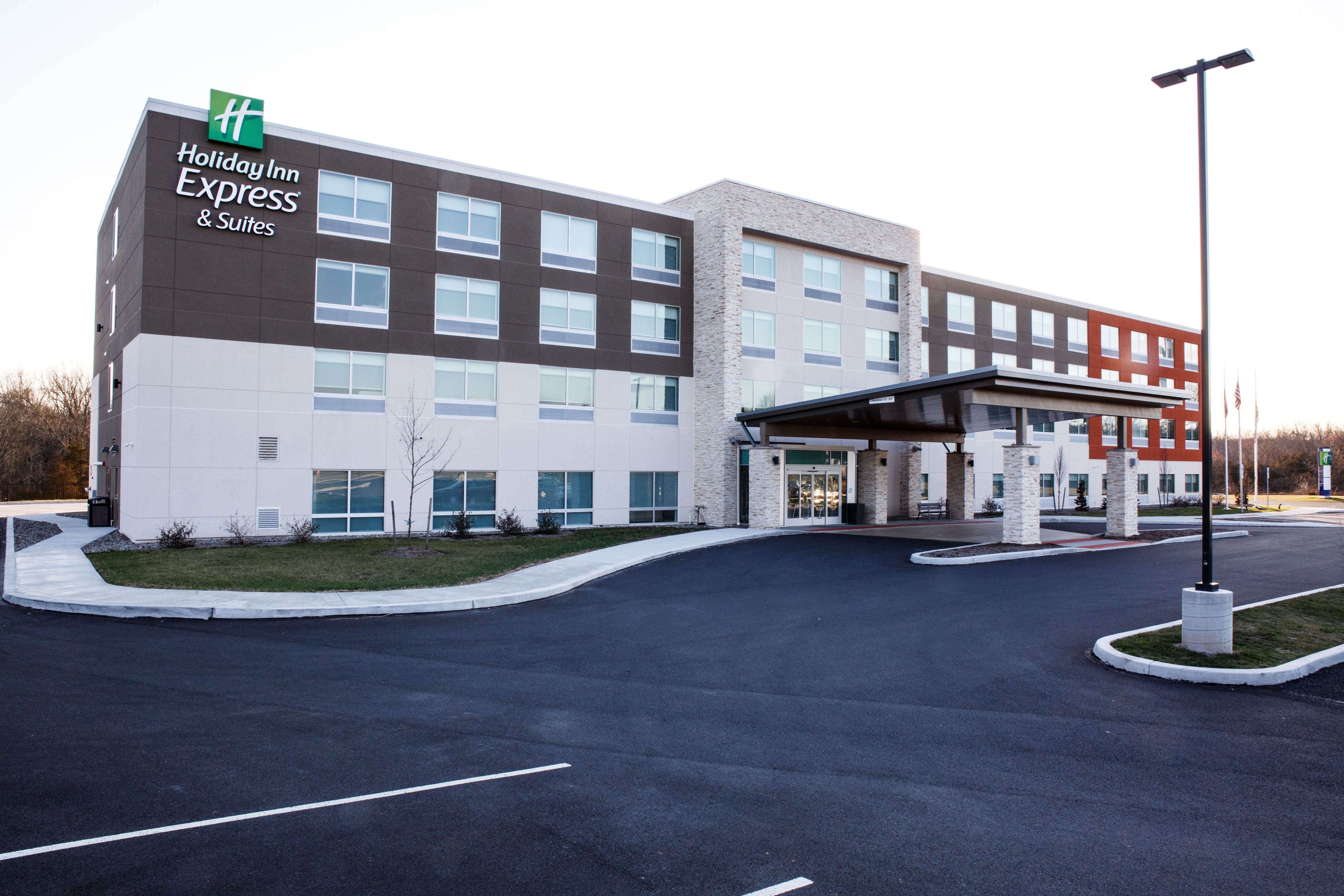 Holiday Inn Express/Suites Gettysburg SE