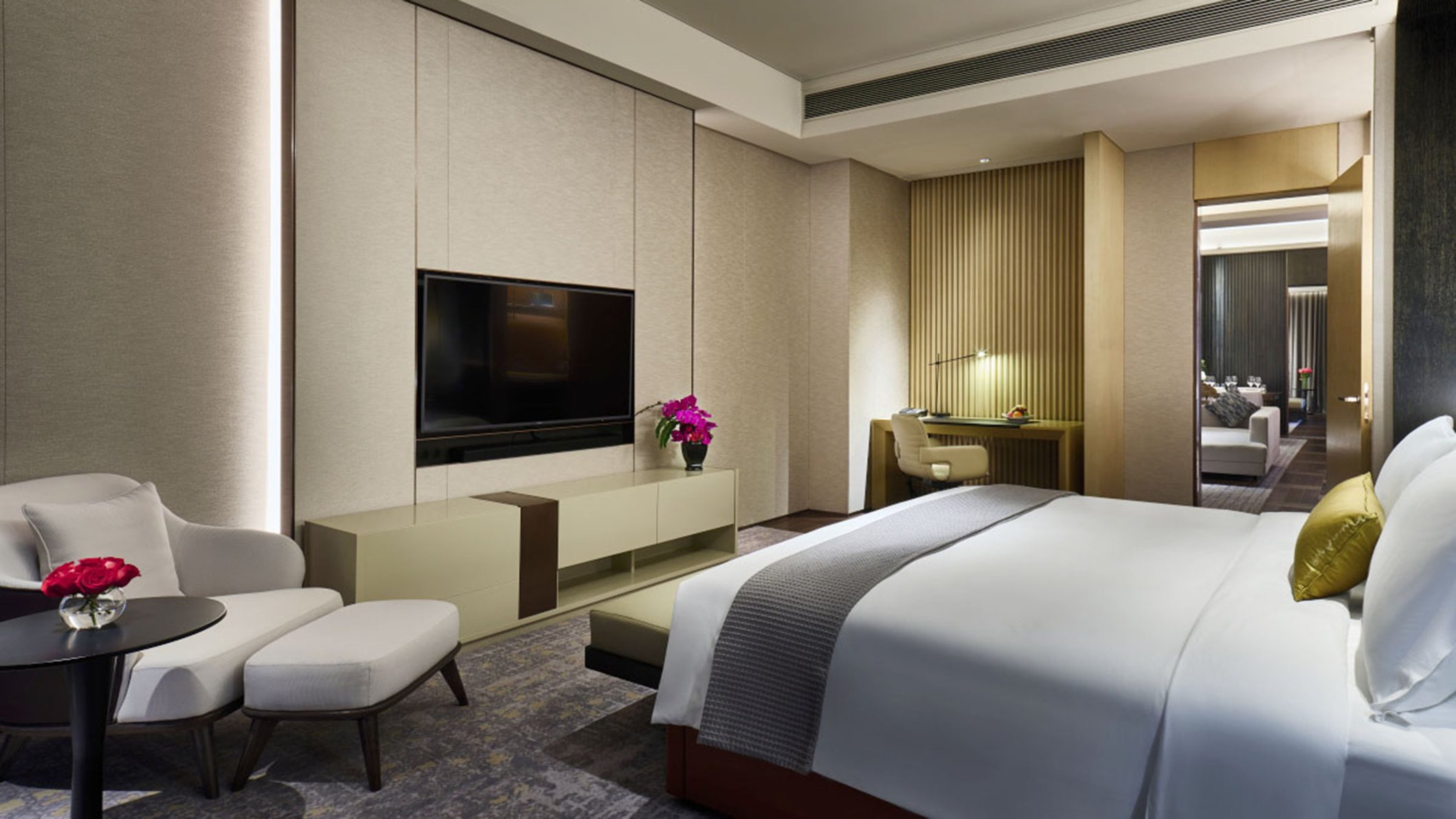 INTERCONTINENTAL ZHUHAI, an IHG hotel Room Type - 1 King Classic High Floor INTERCONTINENTAL ZHUHAI, an IHG hotel Room Type - 1 King Classic High Floor