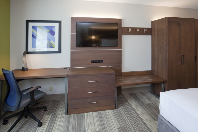 HOLIDAY INN EXPRESS ROSEVILLE