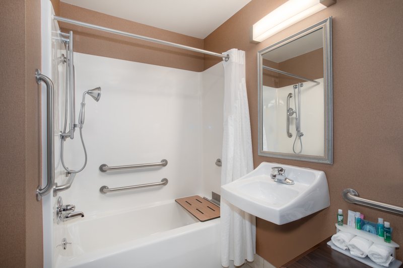KING HEAR MOBILITY ACCESSIBLE TUB NOSMK