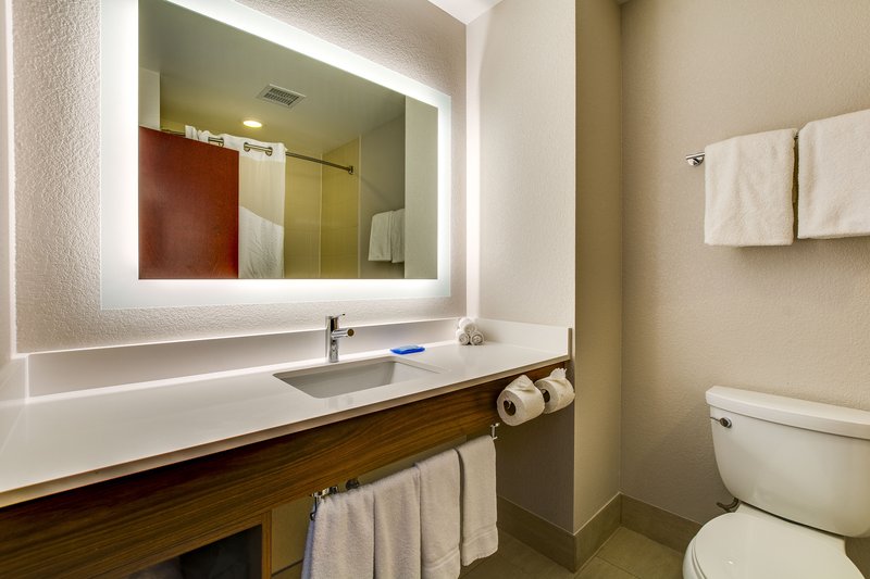 HOLIDAY INN EXPRESS VINCENNES