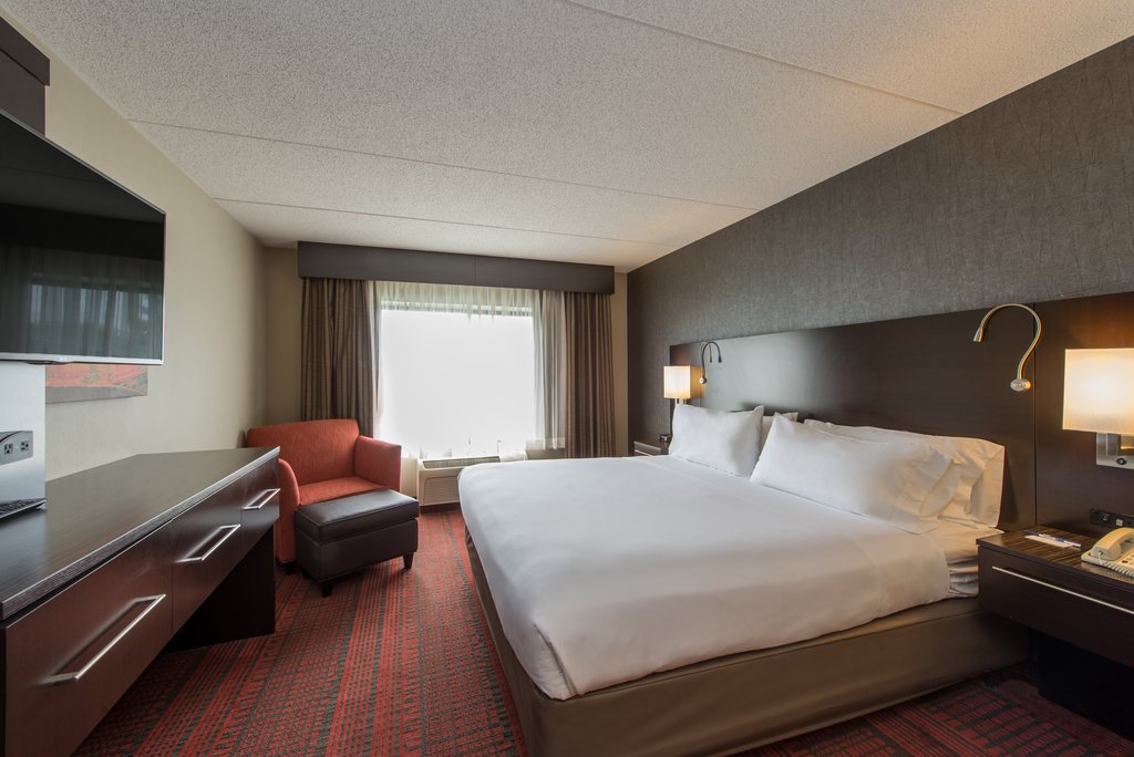 Holiday Inn Express & Suites AUBURN, Strafford
