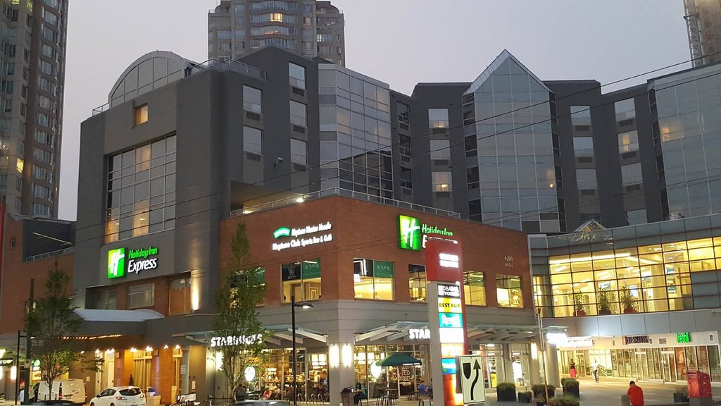 Welcome to Holiday Inn Express Vancouver Metrotown