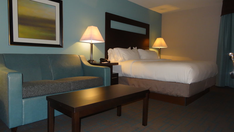 HOLIDAY INN EXPRESS BONNER SPRINGS