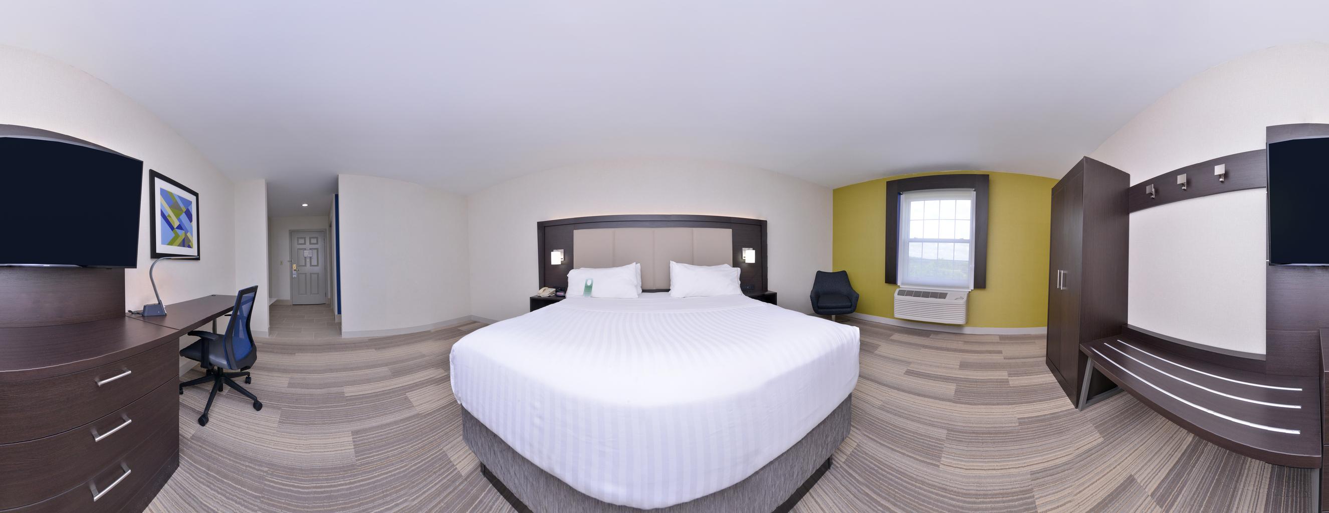 HOLIDAY INN EXPRESS MYSTIC