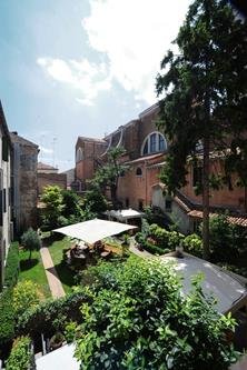 Hotel Bristol