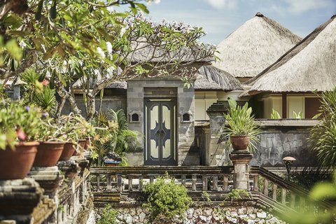Villa's Entrace