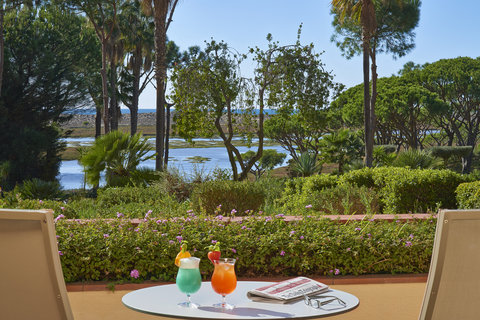 Room Lagoon Side Garden View