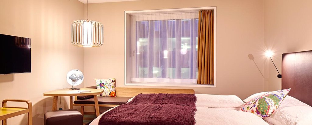 Guest photo