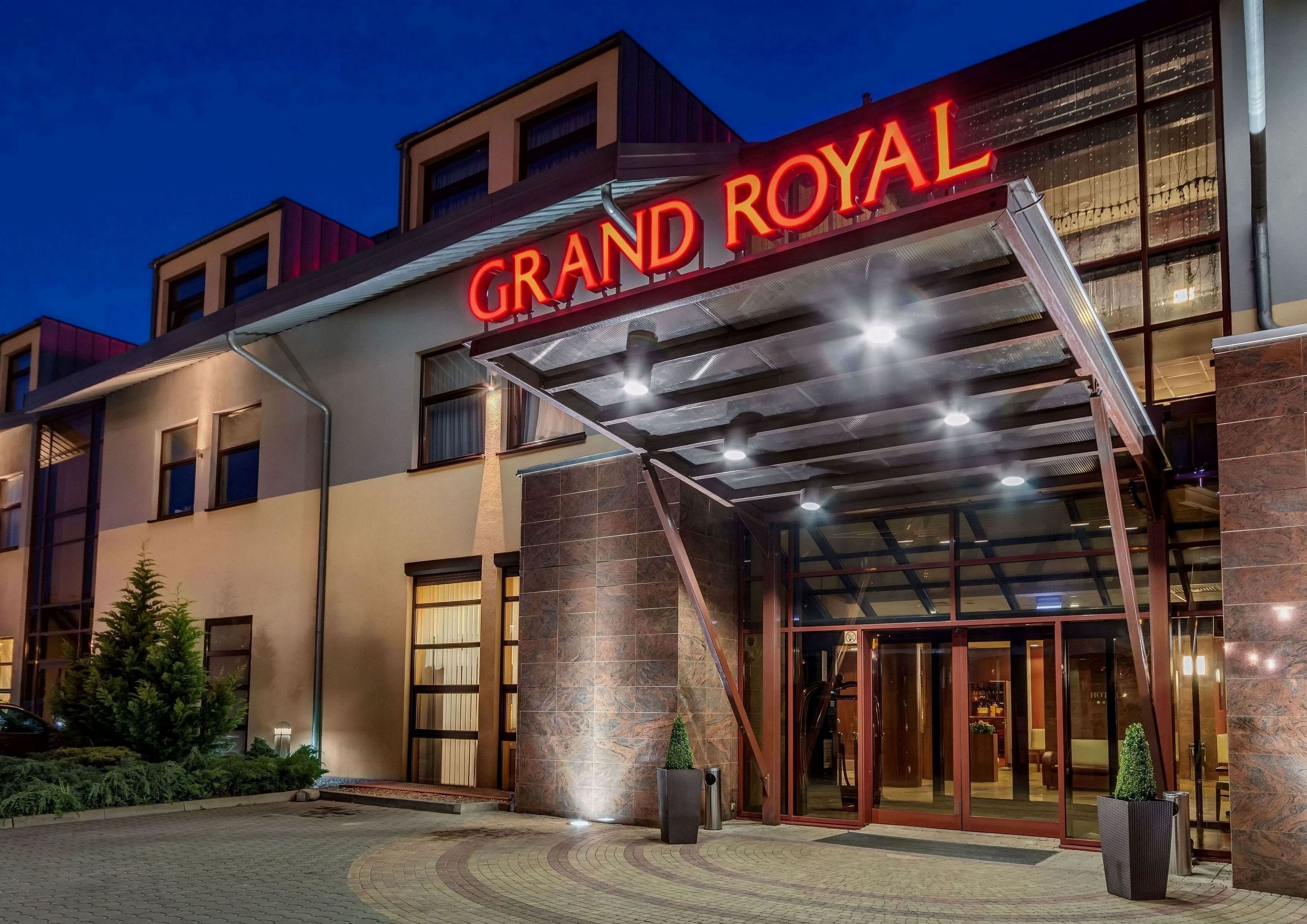 Hotel Grand Royal
