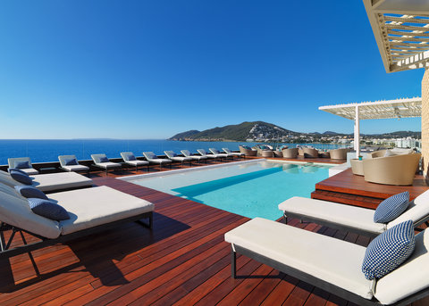 Panoramic views from rooftop pool