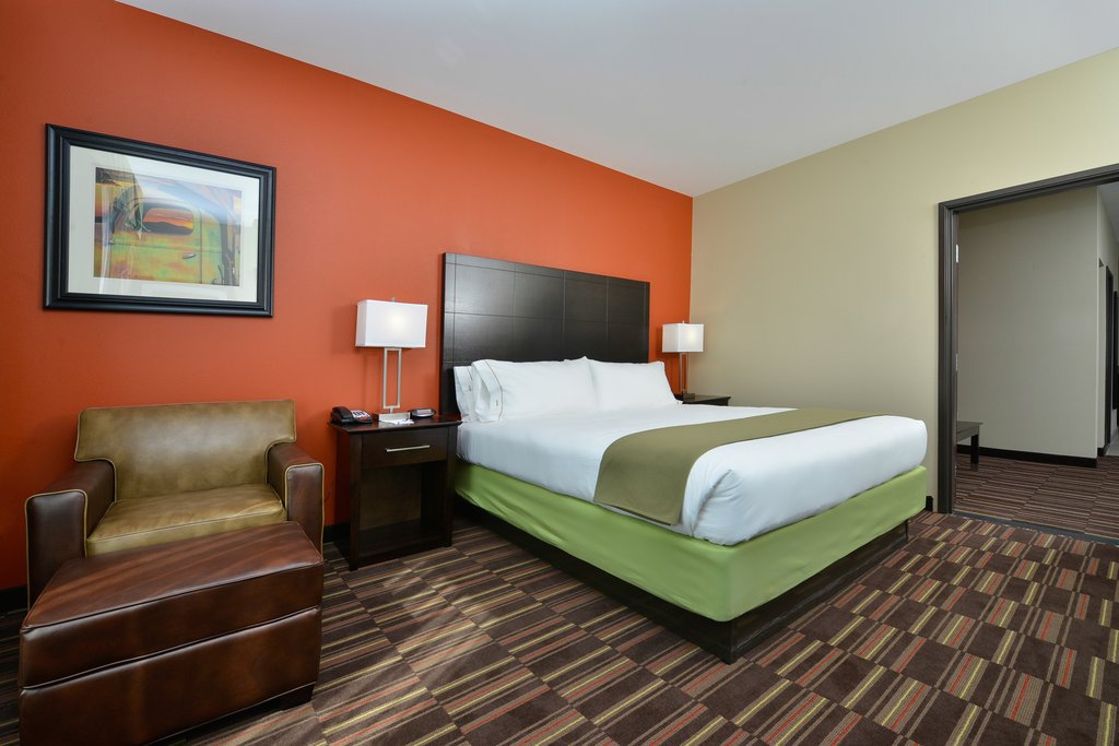Holiday Inn Express Hotel & Suites Alva Room Type - 1 King 1 Bdrm Ste Comm Mobil Access Tub