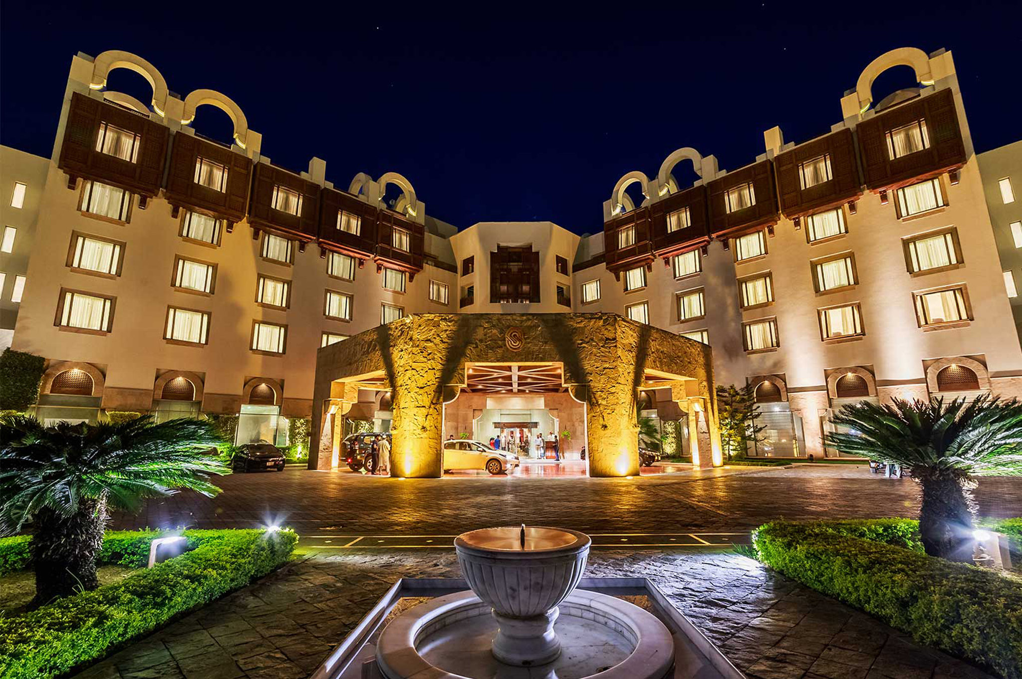 Hotel. Гостиница Серена Исламабад. Отель Serena Пакистан. Гостиница Marriott Islamabad. Пакистан отели у моря.