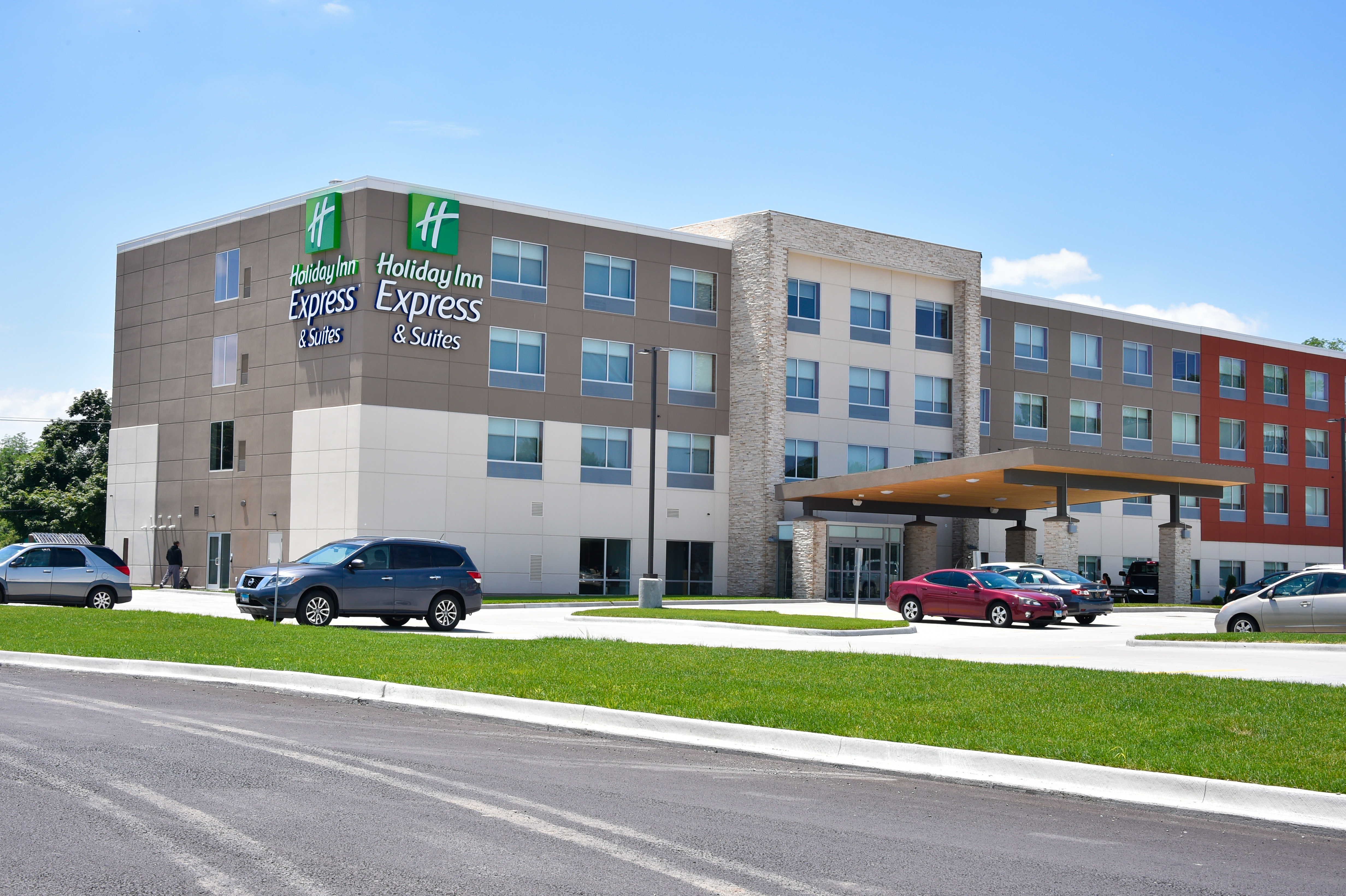 Holiday Inn Express & Suites O'Hare