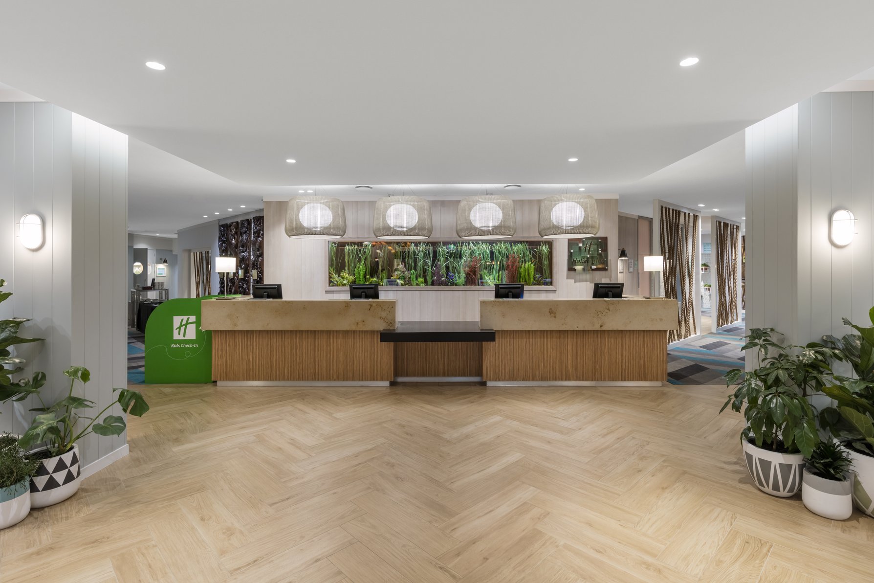 Holiday Inn Auckland Airport, an IHG Hotel - Hotel Lobby