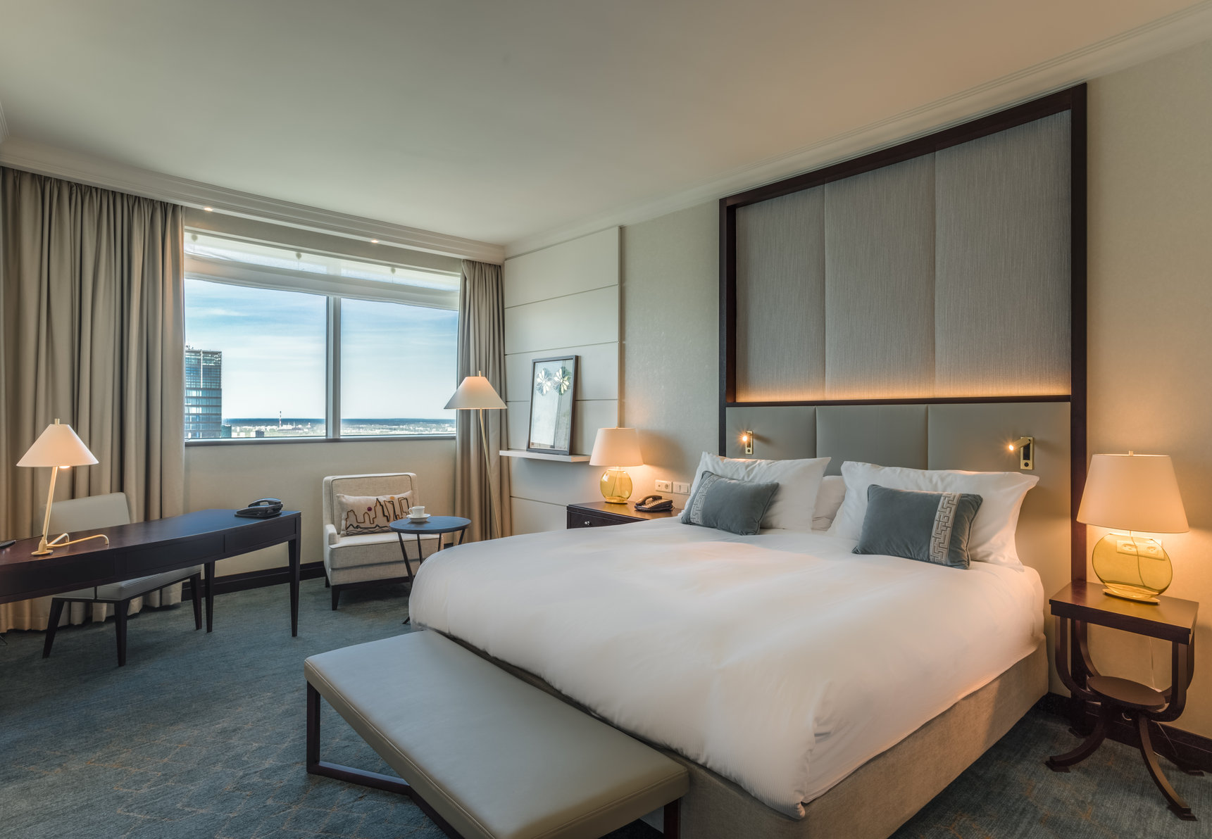InterContinental Warsaw Room Type - 1 Bedroom Suite Kitchen Areas