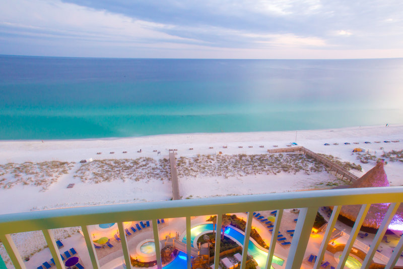 KING GULF FRONT WITH BALCONY