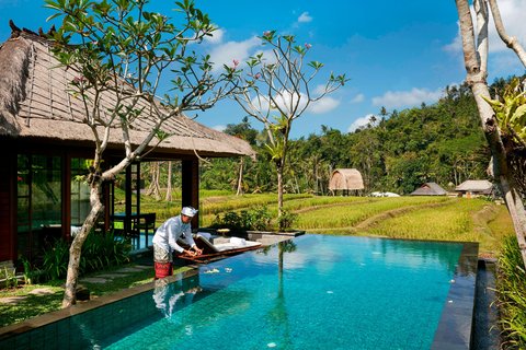 Villa de un dormitorio con piscina y vista al arrozal