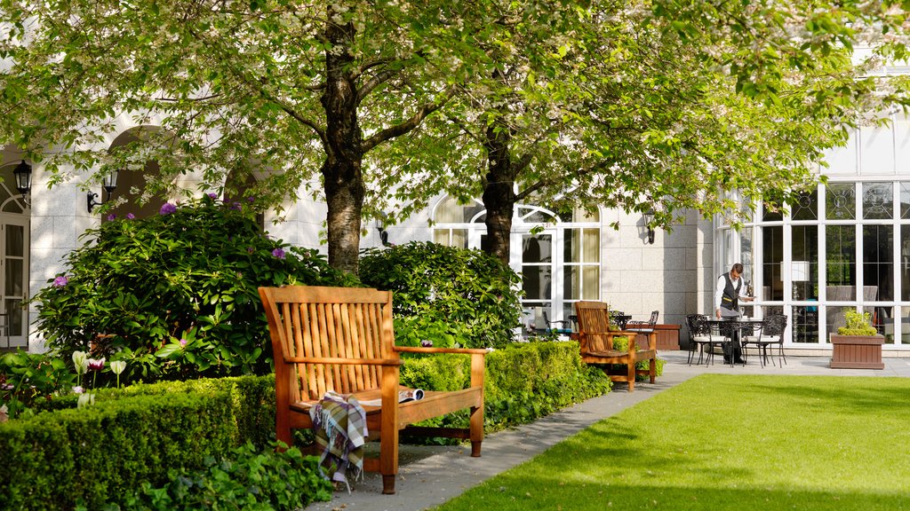 Enjoy Al Fresco Dining in our beautiful Terrace Gardens