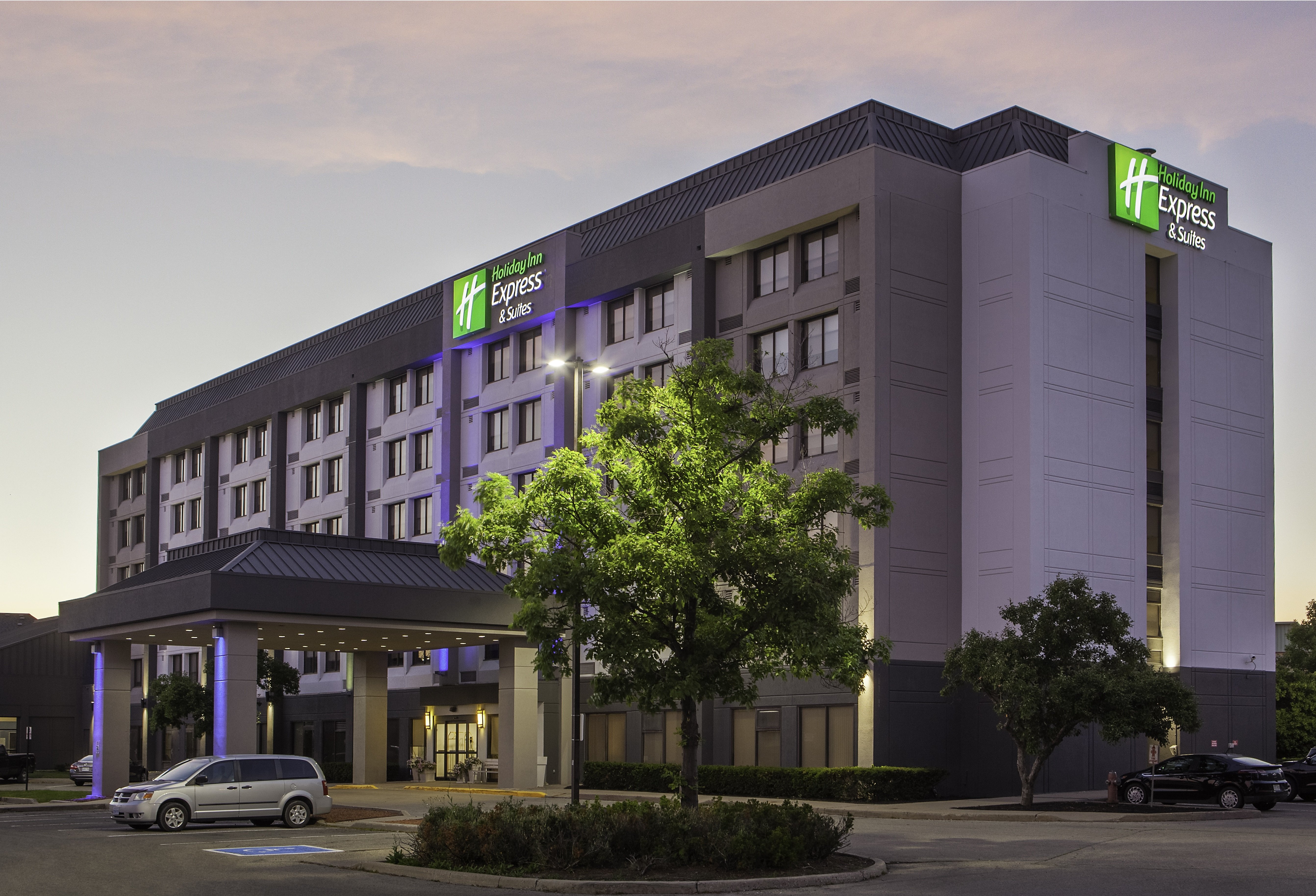 Holiday Inn Express & Suites Southwest