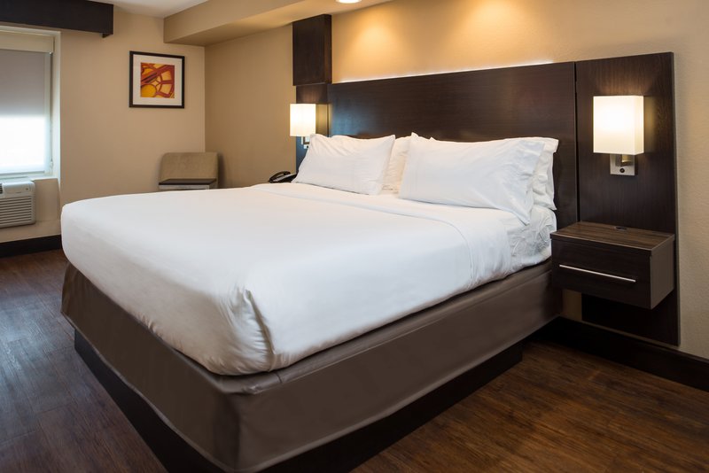 Holiday Inn Express SAN ANTONIO