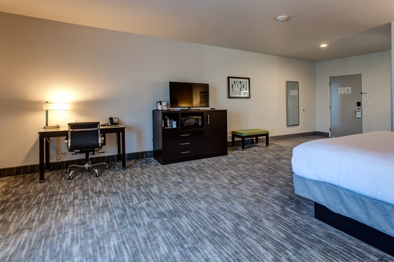 Holiday Inn Express and Suites Gatesville