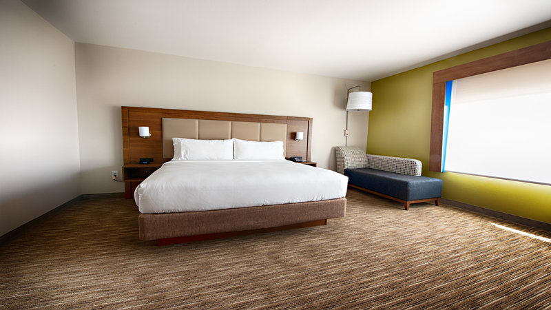 Holiday Inn Express and Suites Houston SW – Sharpstown