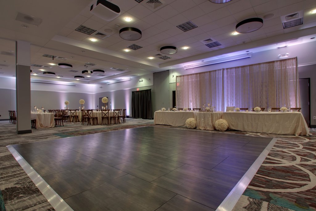 Holiday Inn & Suites PEORIA AT GRAND PRAIRIE, Logan, Illinois
