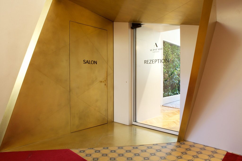 Guest photo