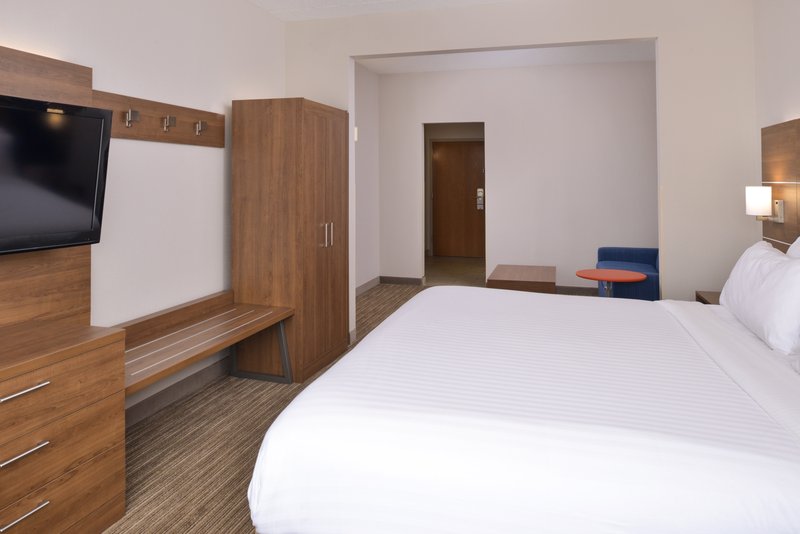 HOLIDAY INN EXPRESS EAST RIDGE