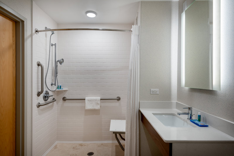 HOLIDAY INN EXPRESS – DAPHNE-MALBIS