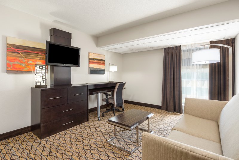 Holiday Inn Express – Military Morelli Heights